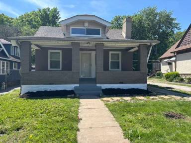 Main picture of 5830 Euclid Ave