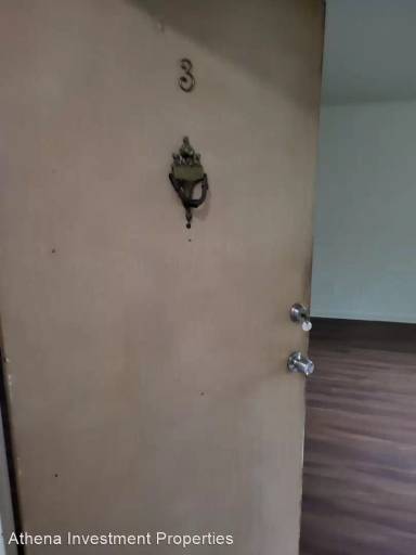 Main picture of 2331 Riverside Dr