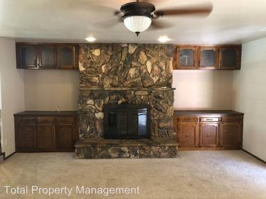 Main picture of 3525 W Sunnyside Ave