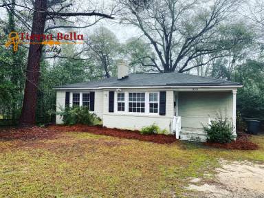 Main picture of 930 S Bonham Rd