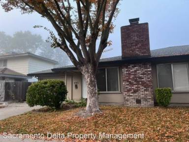 Main picture of 593 Rivercrest Dr