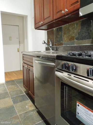 Main picture of 446 Saint Johns Pl