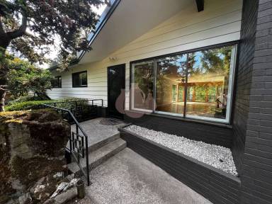 Main picture of 16180 Ellendale Rd