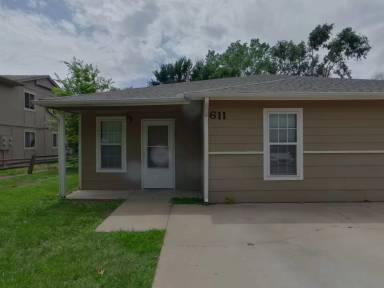 Main picture of 609 S Mount Carmel Ave