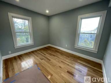 Main picture of 372 Beacon St