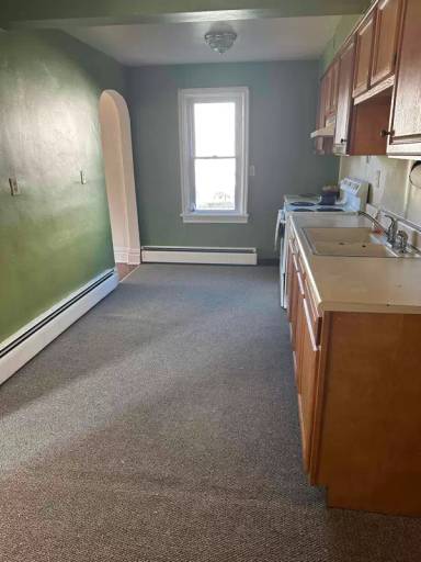 Main picture of 261 E St