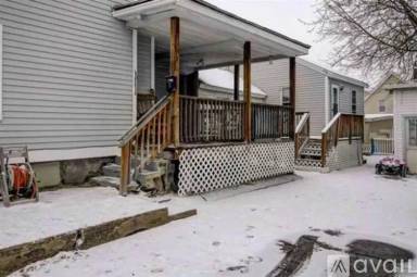 Main picture of 282 Laurel St