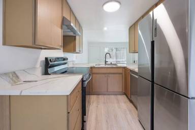 Main picture of 270 B Ave