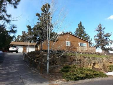 Main picture of 3043 NE Waller Dr
