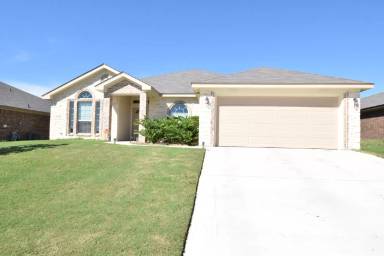 Main picture of 6111 New Castle Dr