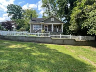 Main picture of 401 Wesley Heights Way