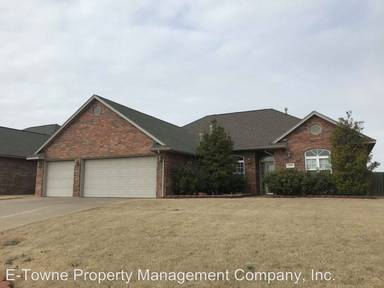 Main picture of 4808 Oakcrest Ave