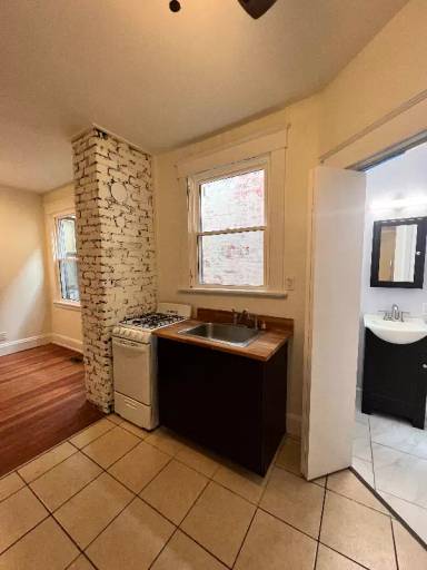 Main picture of 817 Washington Ave