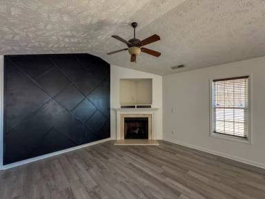 Main picture of 1677 Kershaw Loop