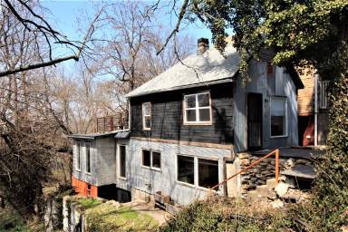 Main picture of 2130 Holly St