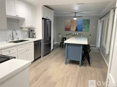 Main picture of 17 Seaview Dr S