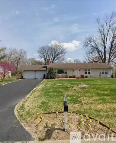 Main picture of 224 Creve Coeur Ave