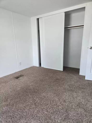 Main picture of 735 Williamsburg Dr