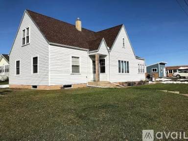 Main picture of 301 Iowa Ave