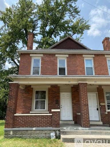 Main picture of 99 S Wayne Ave