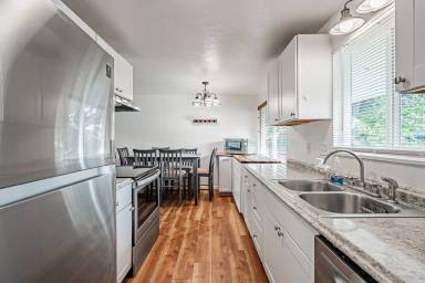 Main picture of 1625 Quebec St