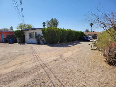 Main picture of 3414 E Lee St