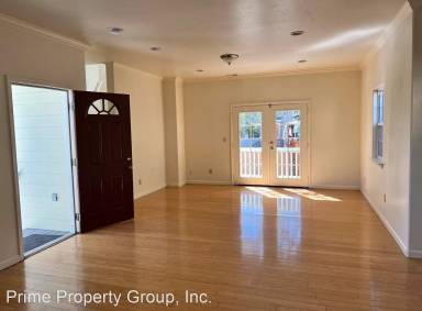 Main picture of 3243 Davis St