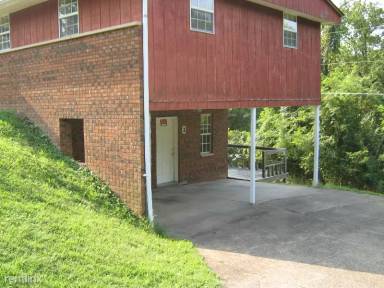 Main picture of 15 Circle Dr