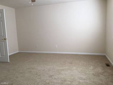 Main picture of 35343 Forest St