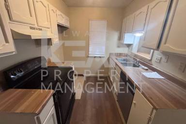 Main picture of 106 Rue Royale