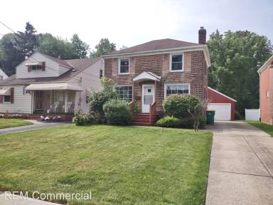 Main picture of 18616 Waterbury Ave