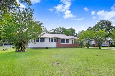 Main picture of 1307 North Dr