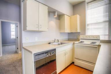Main picture of 1221 Lami St