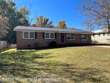 Main picture of 2602 Sedgefield Dr