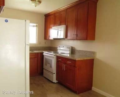 Main picture of 943 Miller Ave