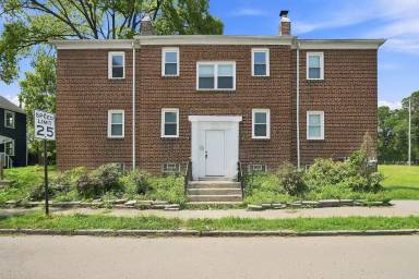 Main picture of 397 Catherine St