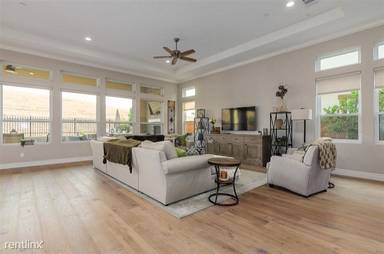 Main picture of 2067 Solera St