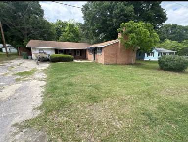 Main picture of 216 Brookwood Dr
