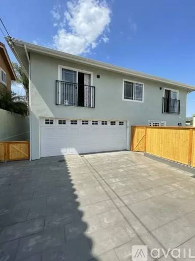 Main picture of 2009 Ernest Ave