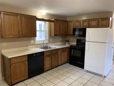 Main picture of 128 McNeil St