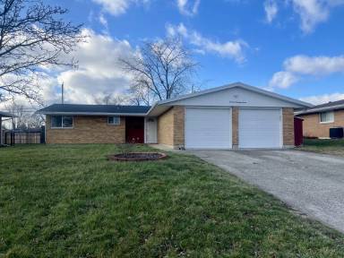 Main picture of 1377 S Maple Ave