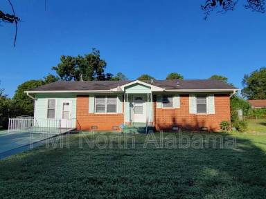 Main picture of 3107 Stewart St NW