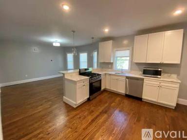 Main picture of 337 Highland Ave