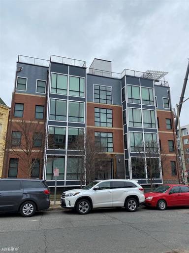 Main picture of 340 Adams St NE