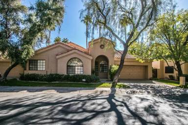 Main picture of 55 W Sarah Ln