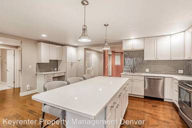 Main picture of Governor's Place Condo
