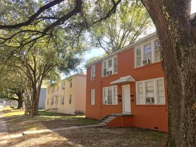 Main picture of z 2618 North Blvd. - 4