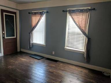 Main picture of 33 Oakland St