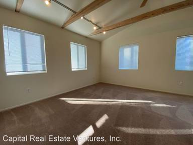Main picture of 3984 Haines St