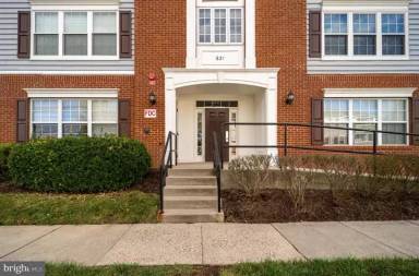 Main picture of 631 Constellation Sq SE